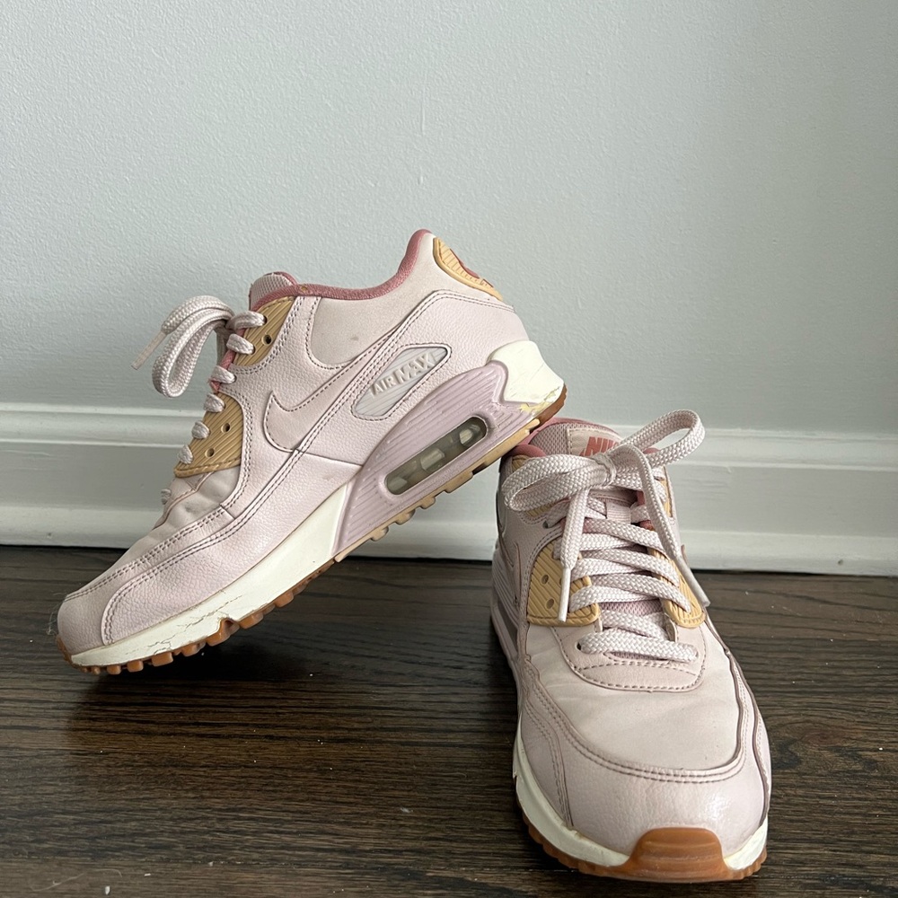 Pink Air Max 90’s
